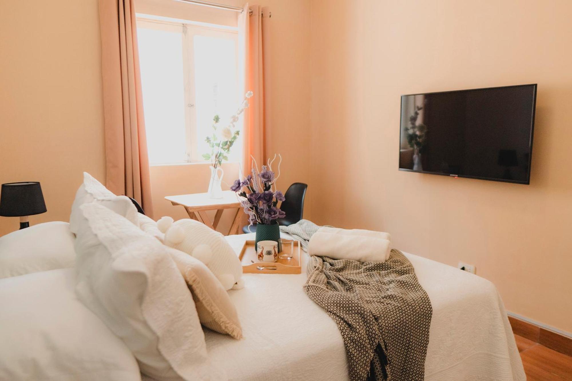 Miraflores Private Rooms - Mystay Guesthouse - Cocina Compartida - Terraza ลิมา ภายนอก รูปภาพ